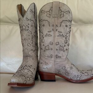 Shyanne Light Gray Western Heeled Boots